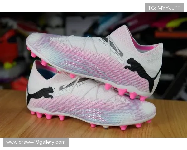 选择球星同款足球鞋在哪买最靠谱？质量与性价比全方位分析